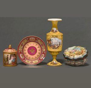 Antika porselen alanlar